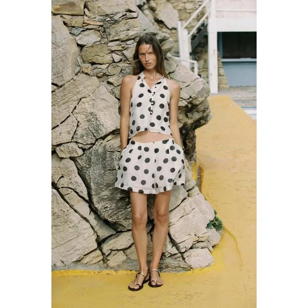 Zara Mid-Rise Pleated Polka Dot Shorts Cream Black Size Medium